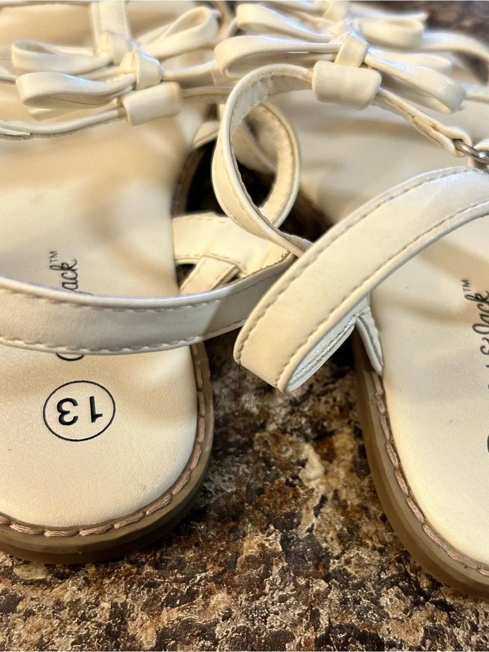 Cat & Jack Girls Aria Bow Sandals Size 13T